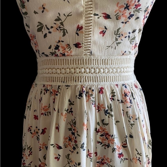 ABERCROMBIE & FITCH-SUNDRESS-SIZE SMALL - Picture 4 of 13